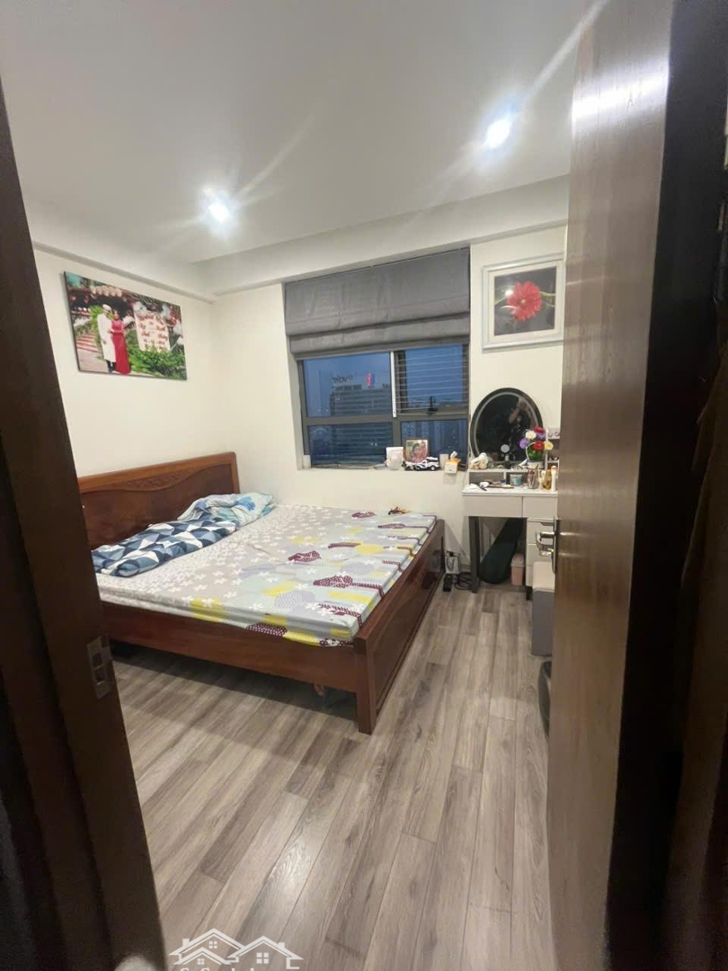 Gia Đình Bán Căn 2 Ngủ Tại Handi Resco, 65M2, Ban Công Đông Nam, Full Nội Thất, Sổ Đỏ.