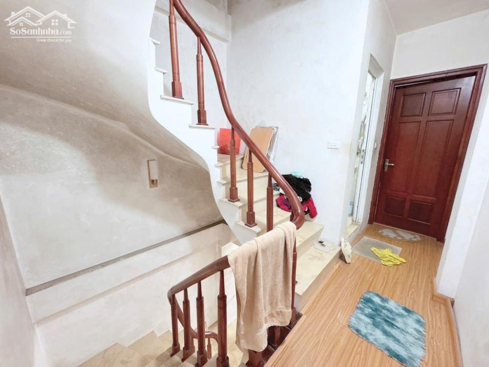 Bán nhà Hoàng Hoa Thám, Ba Đình, ba gác, 41m2, 4 tầng, chỉ 7.85 tỷ