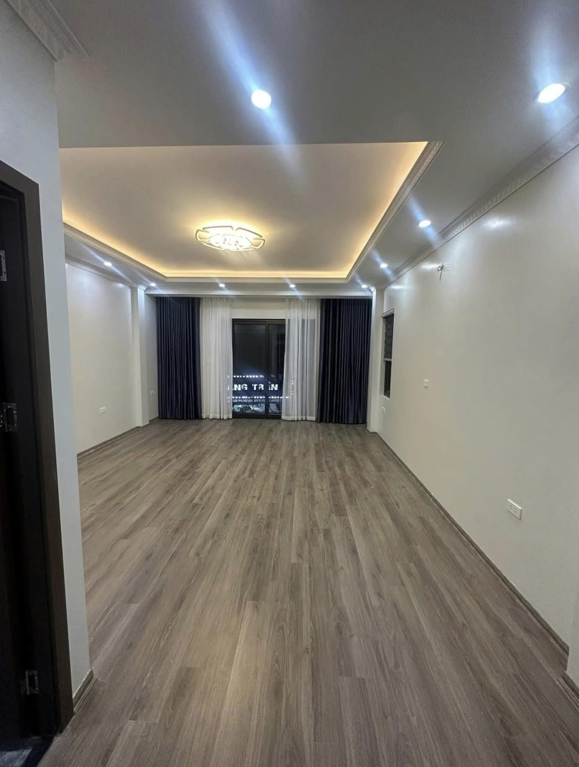 Bán Nhà Xuân La - Võ Chí Công. 46M2. 5 Tầng. Ngõ Thông. Kinh Doanh. Giá Bán 11.3 Tỷ. Liên Hệ:0988932299