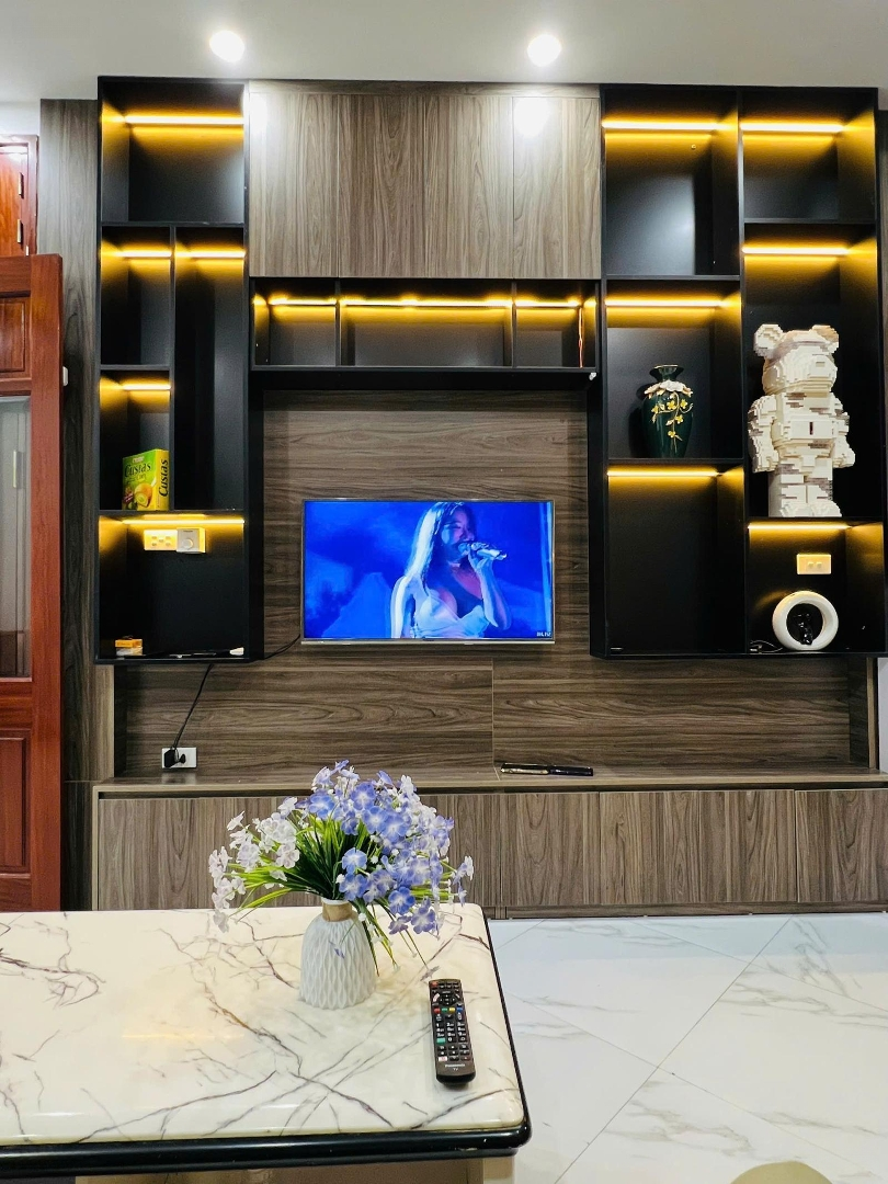 Bán Nhà Giải Phóng, Hoàng Mai- 2 Mặt Ngõ- Nội Thất Xịn- Ô Tô Đỗ Cách Nhà 10M Chỉ 5.68 Tỷ