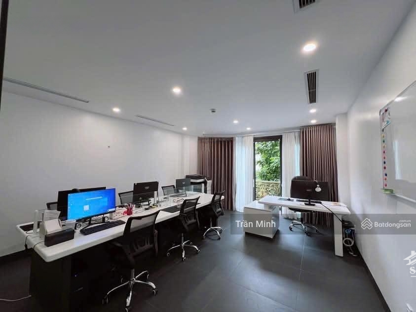 Chính Chủ Cần Cho Thuê Toà Nhà Văn Phòng Phố Linh Lang, Ba Đình. Vị Trí Đẹp Kinh Doanh Thuận Tiện