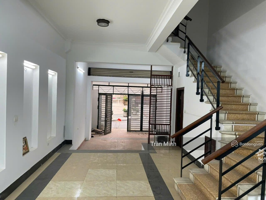 Cho Thuê Gấp Nhà 5 Tầng Phố Hoa Bằng - Cầu Giấy - Phù Hợp Mọi Loại Hình Kinh Doanh