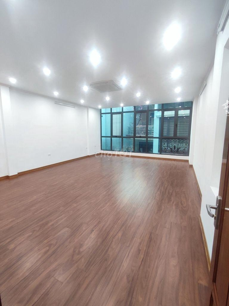 Cho Thuê Nhà Mặt Phố Giảng Võ 3 Nổi 1 Hầm Phù Hợp Nhiều Mô Hình Kinh Doanh!