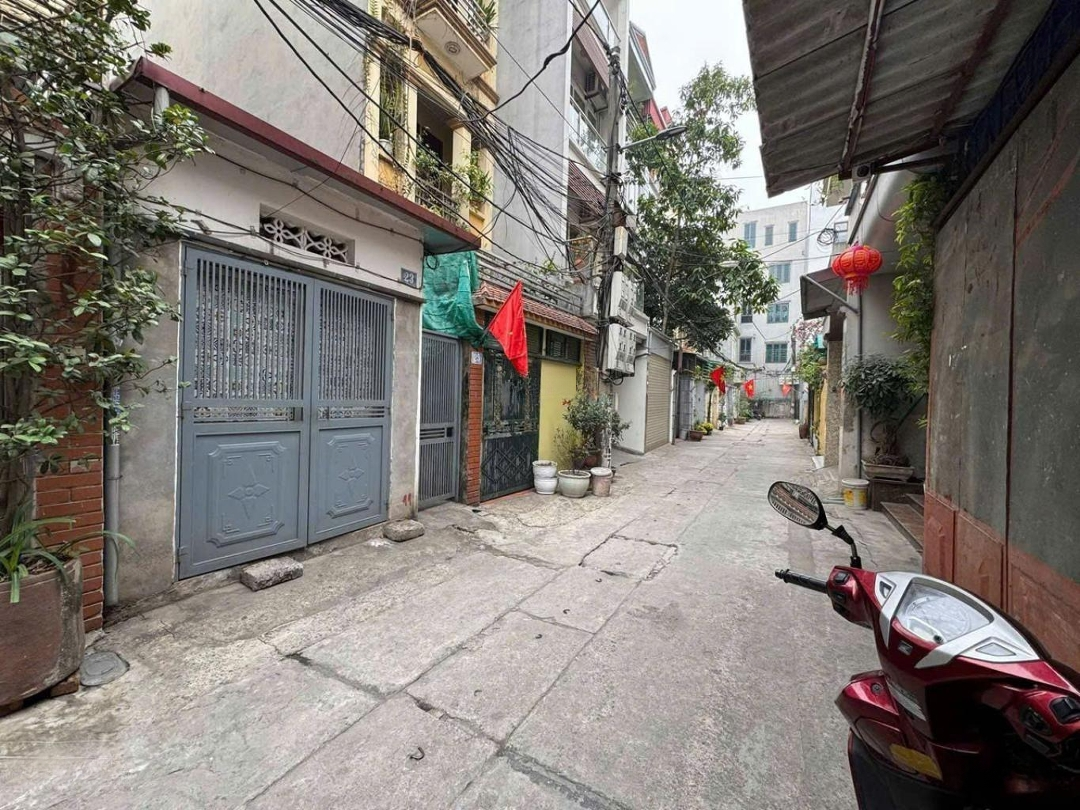 Bán Đất Tặng Nhà Phố Sài Đồng Long Biên. Diện Tích: 119M2 | Mặt Tiền: 12M | Giá: 32.6 Tỷ