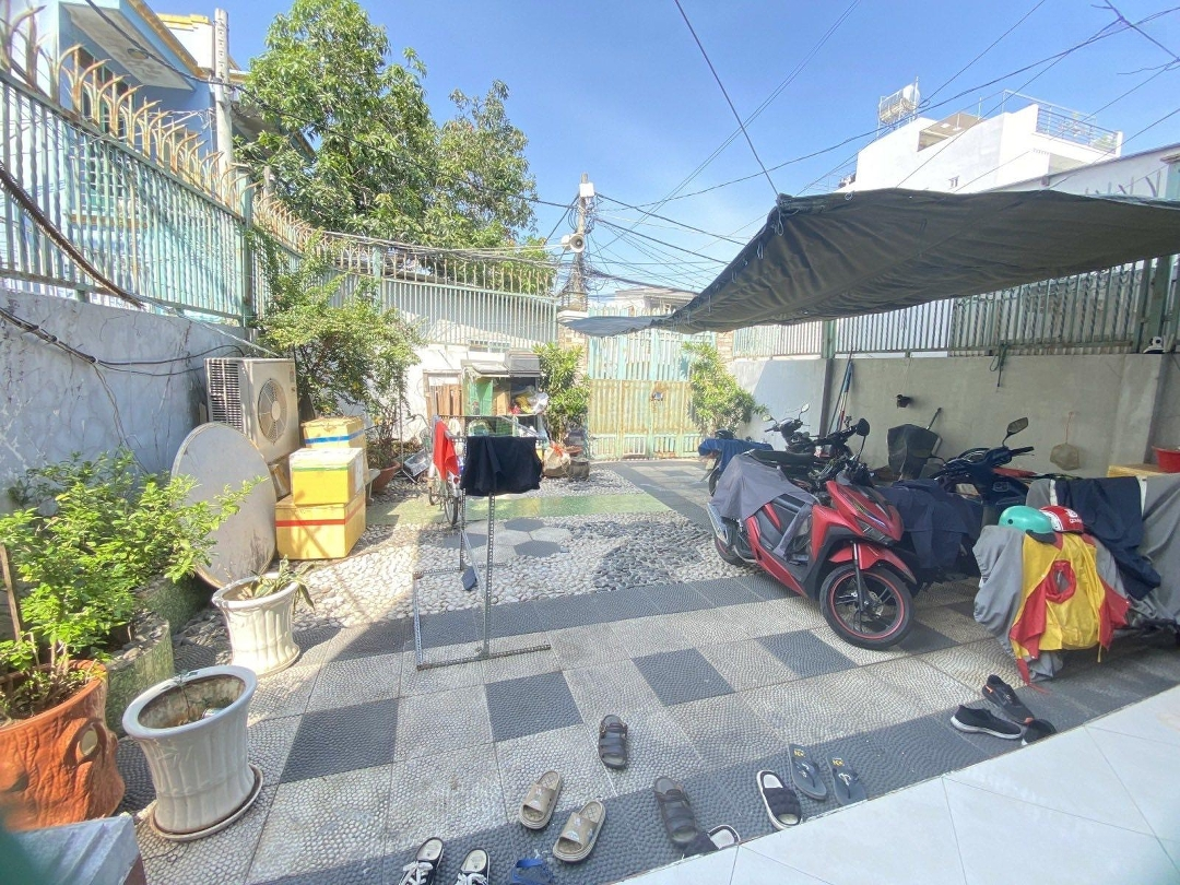 Bán Nhà Biệt Thự Sân Vườn 8 X 16M Đẹp Như Cổ Tích, 3 Tầng, Huỳnh Tấn Phát, Quận 7, Chỉ 6.X Tỷ