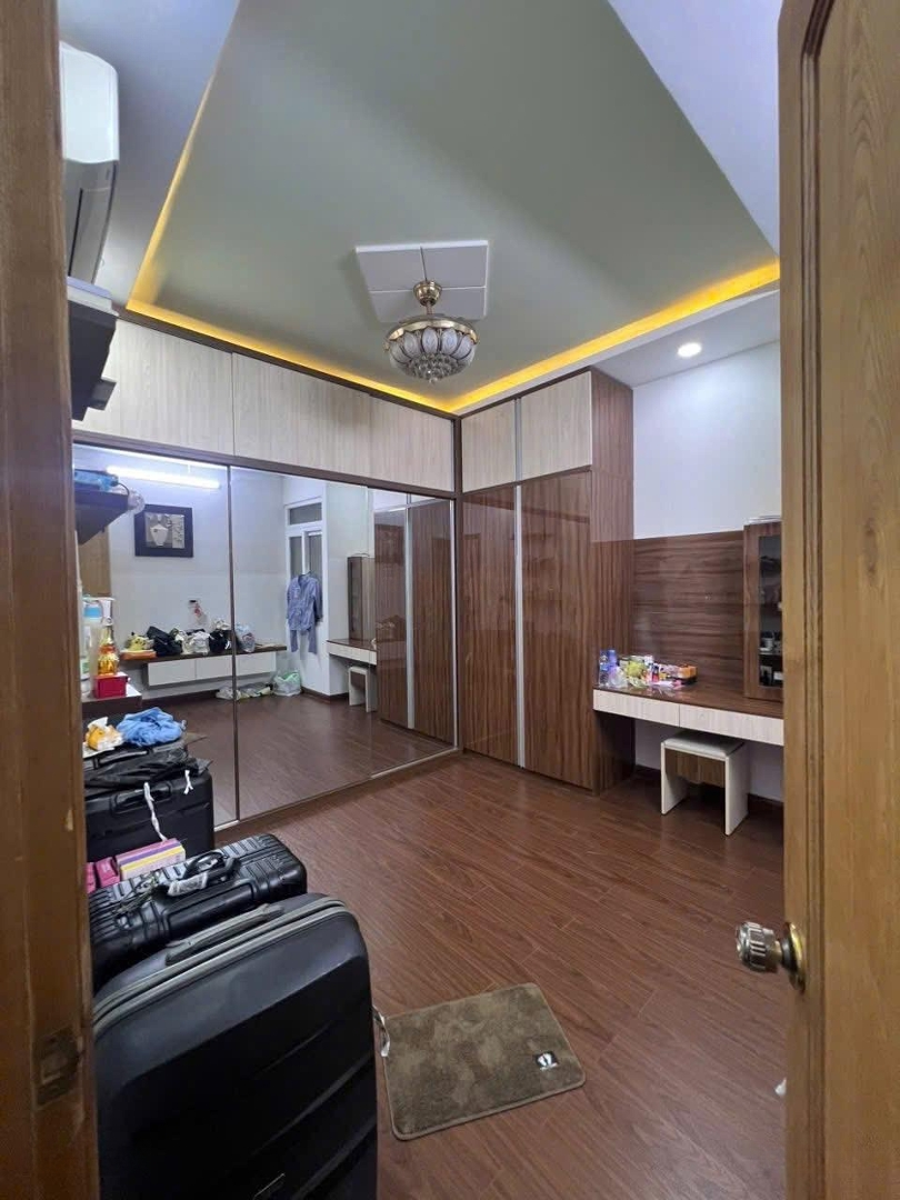Bán Nhà Phố Dương Văn Bé, 50M Ra Ô Tô Tránh, Hàng Xóm Timecity, 40M2, 6.5 Tỷ