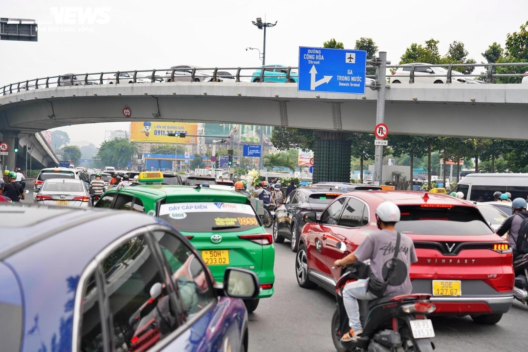 Biệt Thự 170M2 Hậu Giang - Ngay Cửa Sb Tân Sơn Nhất - 20 Chdv Đang Cho Thuê - Doanh Thu 70 Triệu/Tháng