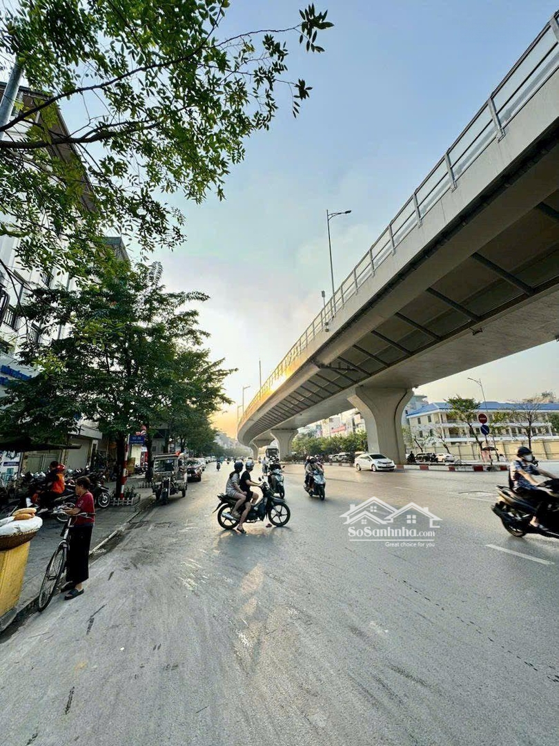 Mặt Phố Kinh Doanh - Nhà Lô Góc, Mặt Ngõ Ôtô Đỗ Cửa - Phố Minh Khai Hbt