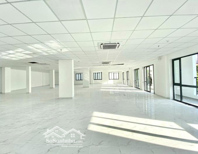 Chính Chủ Cho Thuê Nhà Mới Xây Thủ Khoa Huân Quận 1 Diện Tích 10 X 20M