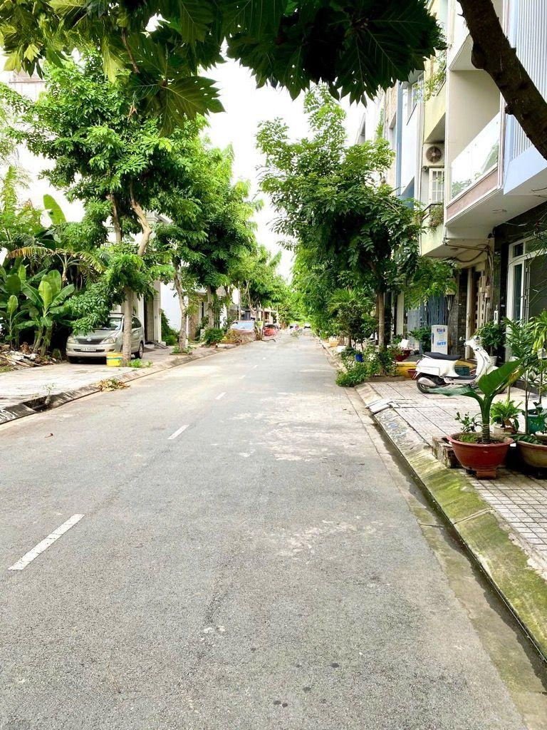 Bán Nhà Khách Sạn 72M2, Giá Ưu Đãi 12 Vnd Tại Phạm Hữu Lầu, Phú Mỹ, Q7, Tp.hcm