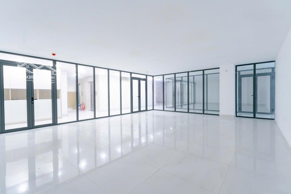 Cho Thuê Văn Phòng Tại Hà Huy Giáp, 15 Triệu, 150 M2