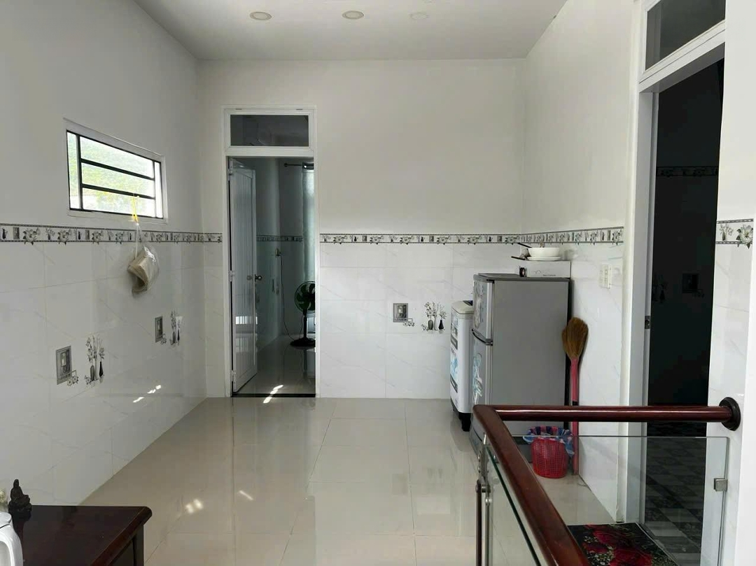 Bán Nhà 3 Mặt Tiền Đường 13M Khu Tái Định Cư Đất Lành - Nhà Đẹp Giá Tốt