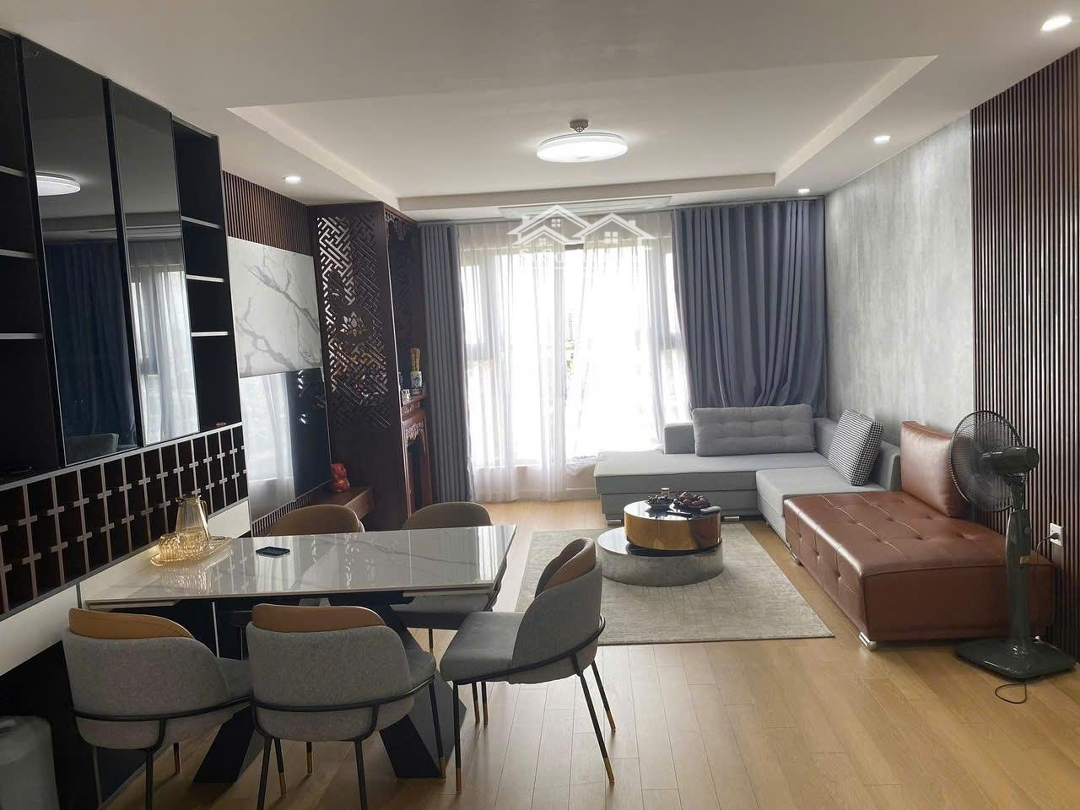 Cho Thuê Căn Hộ 2 Phòng Ngủđủ Đồ Tại Chung Cư La Casta Văn Phú Diện Tích 74M2 Đủ Đồ Đẹp. Liên Hệ: 0915651569