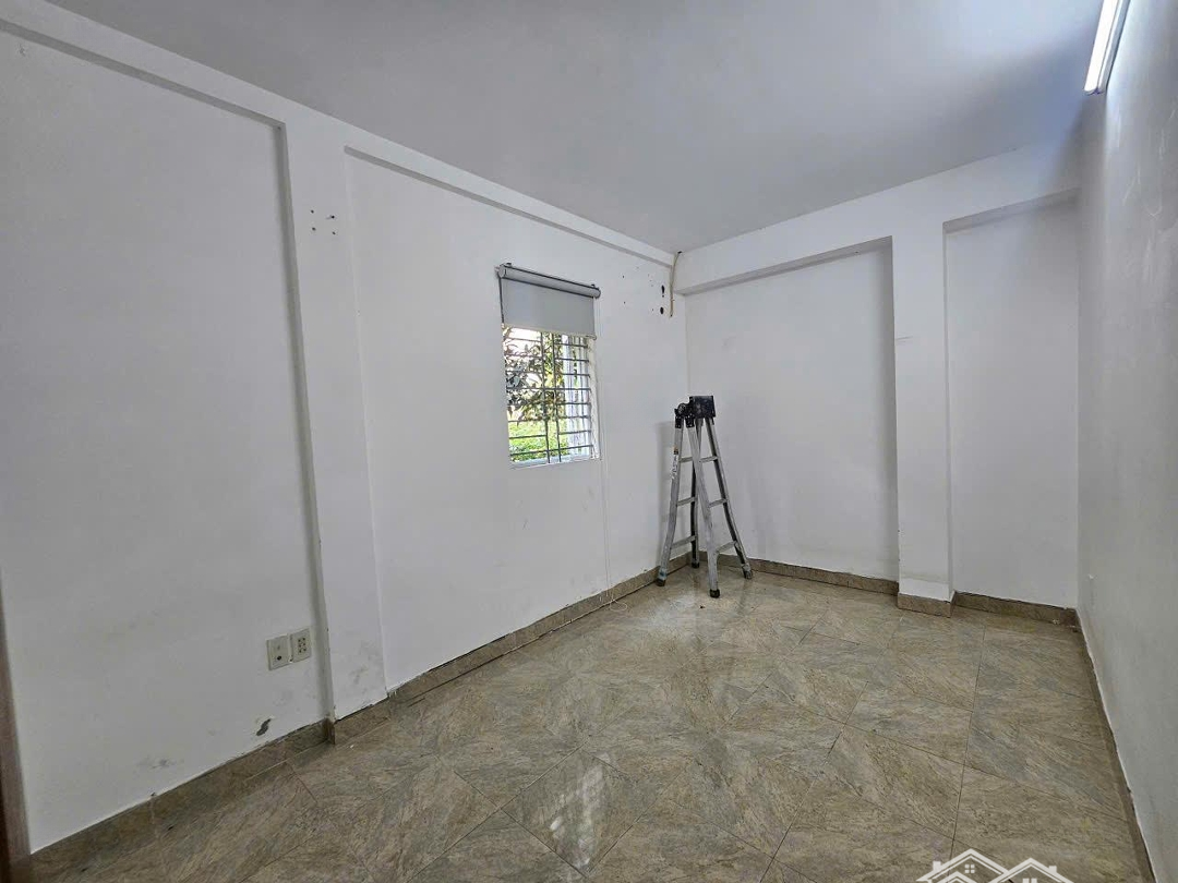 Cho Thuê Nhà Nơ Trang Long P11 Bt, 330M2, Dtxd 100M2, 2 Phòng Ngủ, 12 Triệu