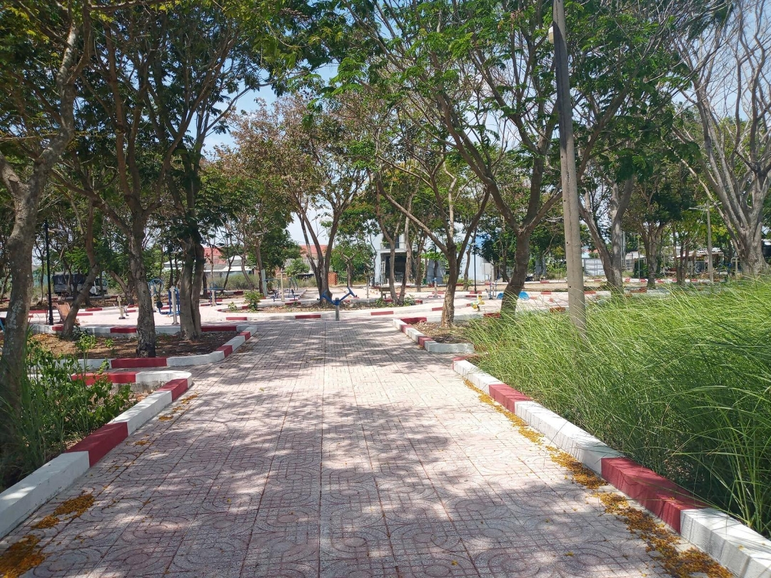 Đất Lý Nhơndiện Tích1000M2 Có 865M2 Thổ Cư Đối Diện Công Viên Sát Trường Tiểu Học Giá Bán 6,5 Tỷ