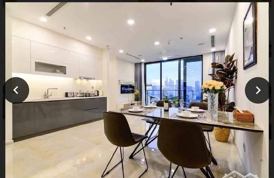 Sẵn Sổ !!! Vinhomes Bason 79M2 2 Phòng Ngủ 2 Vệ Sinhview Bitexco + Cầu Bason Xem Pháo Hoa , Giá Chỉ 16 Tỷ
