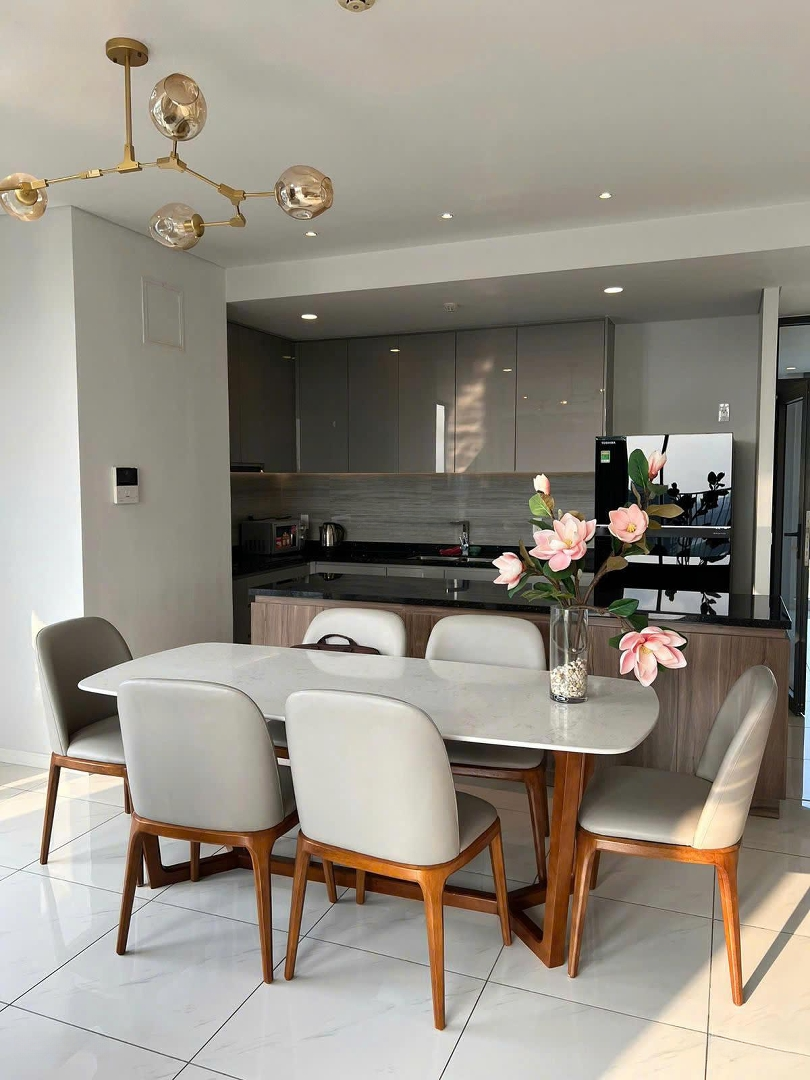 Hàng Hiếm Cho Thuê Duplex Waterina Suites Hơn 200M2, Giá Chỉ 55 Triệu, Nội Thất Cao Cấp