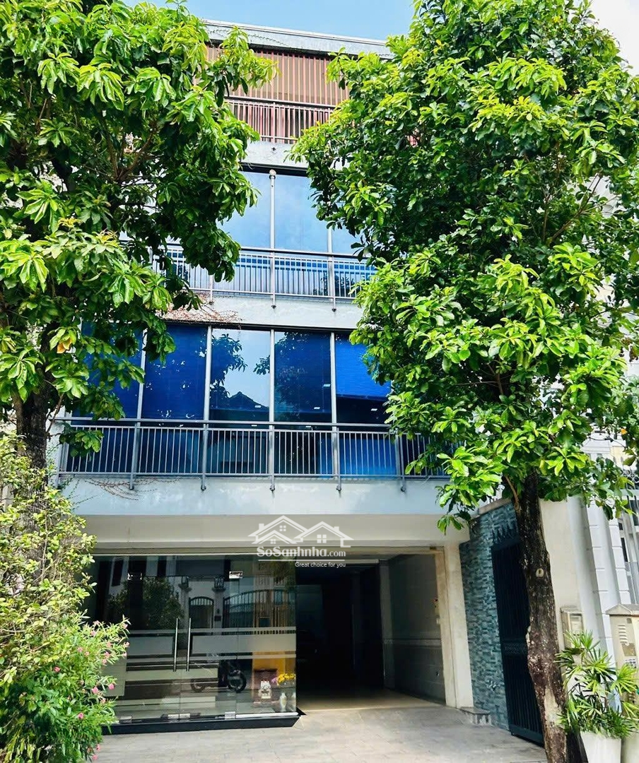 Nhà Đường Hoàng Hoa Thám 8X18M Trệt 4 Lầu Cho Thuê