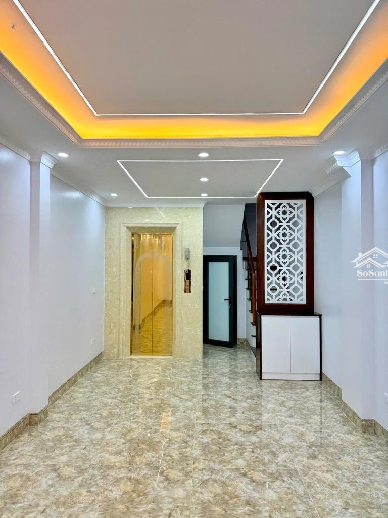 Nhà Đẹp Cầu Giấy - Vị Trí Vàng - Nhà Mới Toanh - Thang Máy - Oto - 40M - Giá Bán 11.8 Tỷ