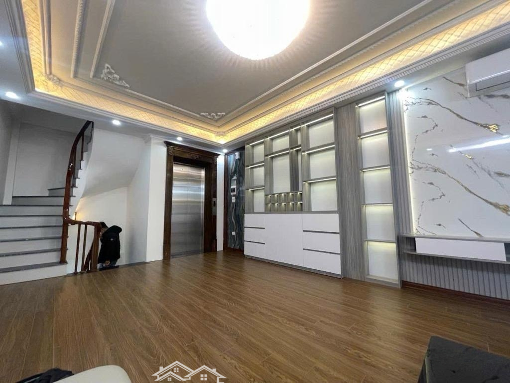 Phố Vip Phương Mai _View Hồ_7 Tầng Thang Máy Xịn_Ô Tô _Kd_Cho Thuê 60 Triệu/1 Tháng

55M_22 Tỷ