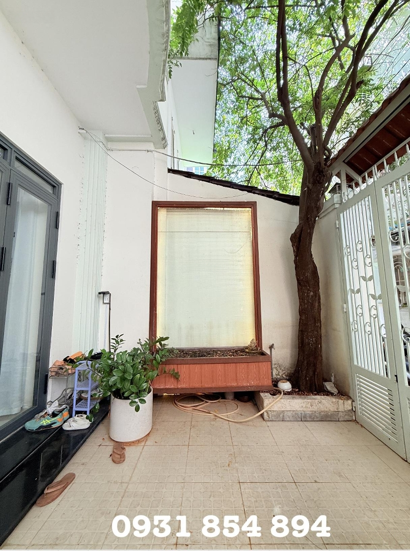 Bạn Chọn Không Gian Sống Rộng Rãi Thoải Mái, Cây Xanh Bóng Mát ? Bán Nhà Huỳnh Văn Bánh, Phú Nhuận