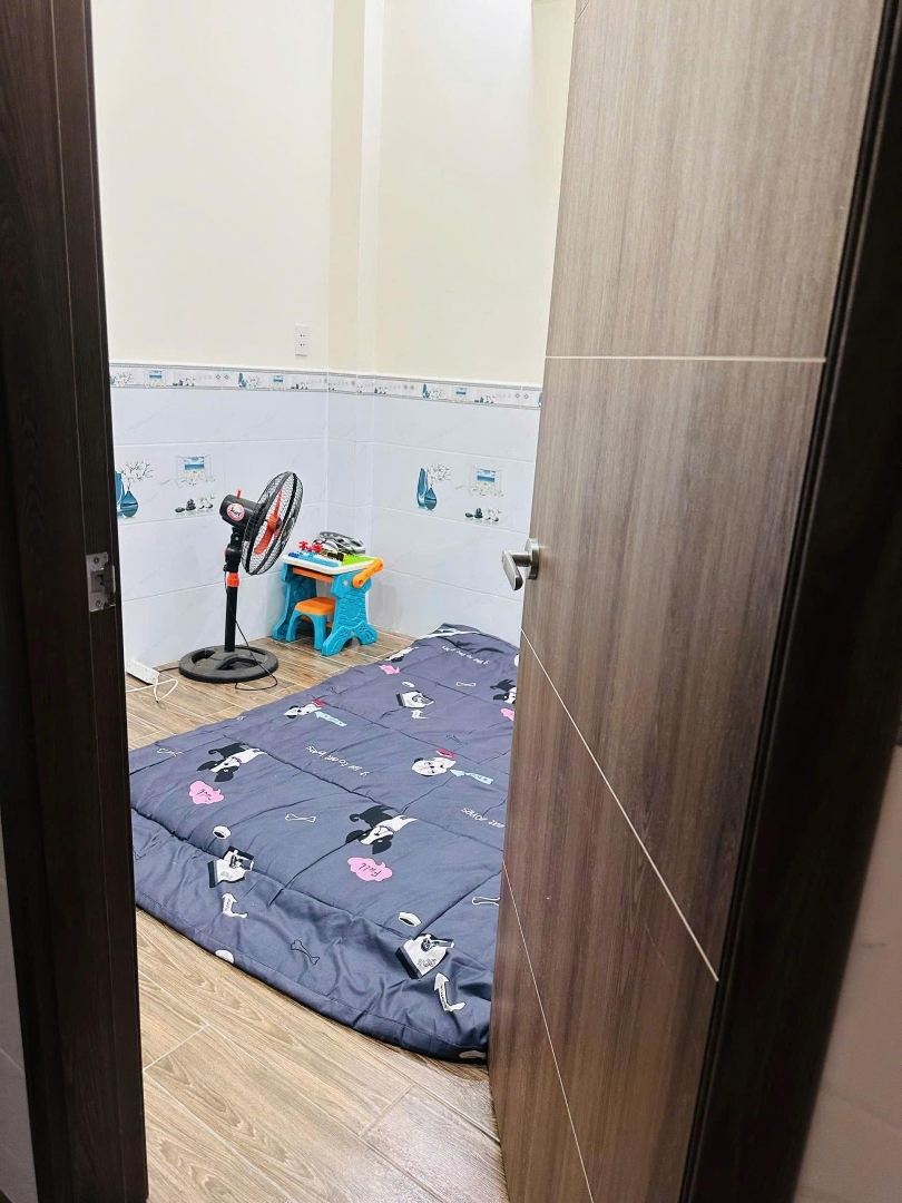 Nhà 2 Lầu 1 Trệt Mặt Tiền Đường Buôn Bán, Gần Bệnh Viện Dĩ An Giá Bán 5 Tỷ 200 Tl