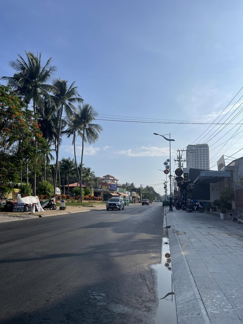 Bán 138,6M2. Giá Bán 4,6 Tỷ Mặt Tiền Nguyễn Đình Chiểu Hàm Tiến
