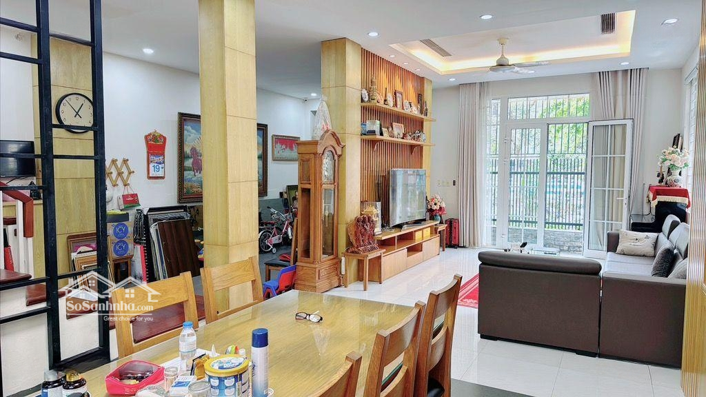 Cần Bán Gấp Biệt Thự Song Lập Vip Nhất Sài Đồng - 126M2 X 4 Tầng - Mặt Tiền 9.5M - Giá Chỉ 38.5 Tỷ