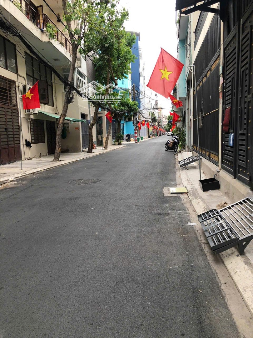 Chính Chủ Bán Nhàhẽm Xe Hơi652/ Cộng Hoà