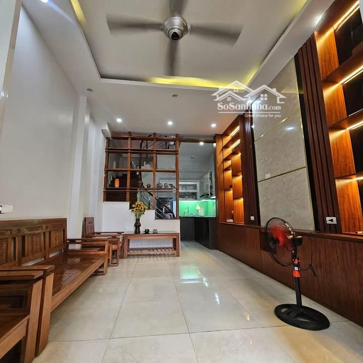 Cho Thuê Nhà Long Biên - Gần Chợ Thạch Bàn - Siêu Thị Aeon Mall - Ngay Đường Cổ Linh - Cầu Vĩnh Tuy