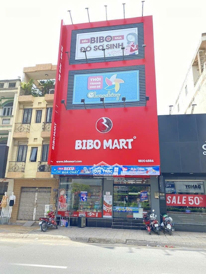 Cho Thuê 3 Căn Nhà Liền Kề Ngay Góc 2 Mặt Tiền Đường Nguyễn Chí Thanh, Quận 5 Ngay Khúc Sầm Uất