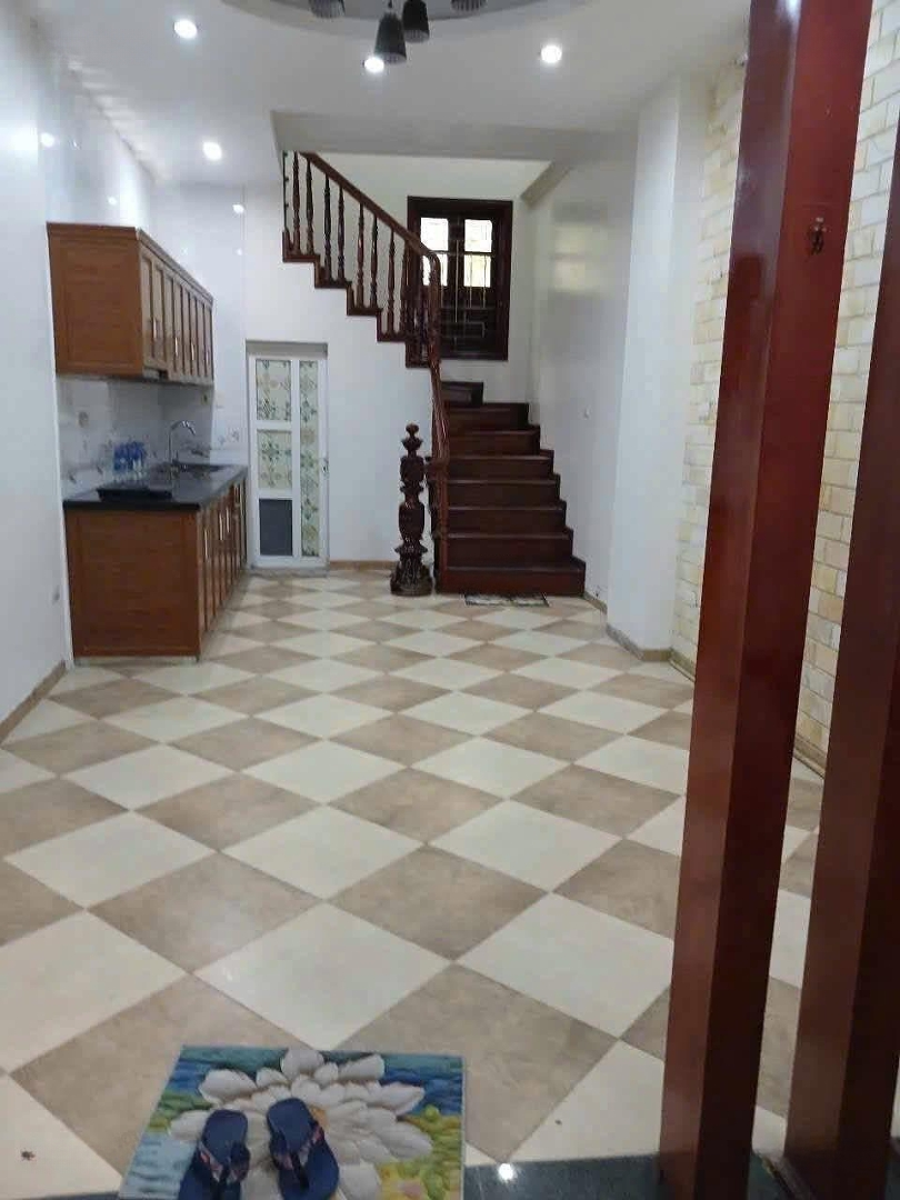 Cho Thuê Nhà Ở Hạ Yên Quyết, Cầu Giấy, 45M2*5 Tầng, Ngõ Thông, Nhà Còn Mới