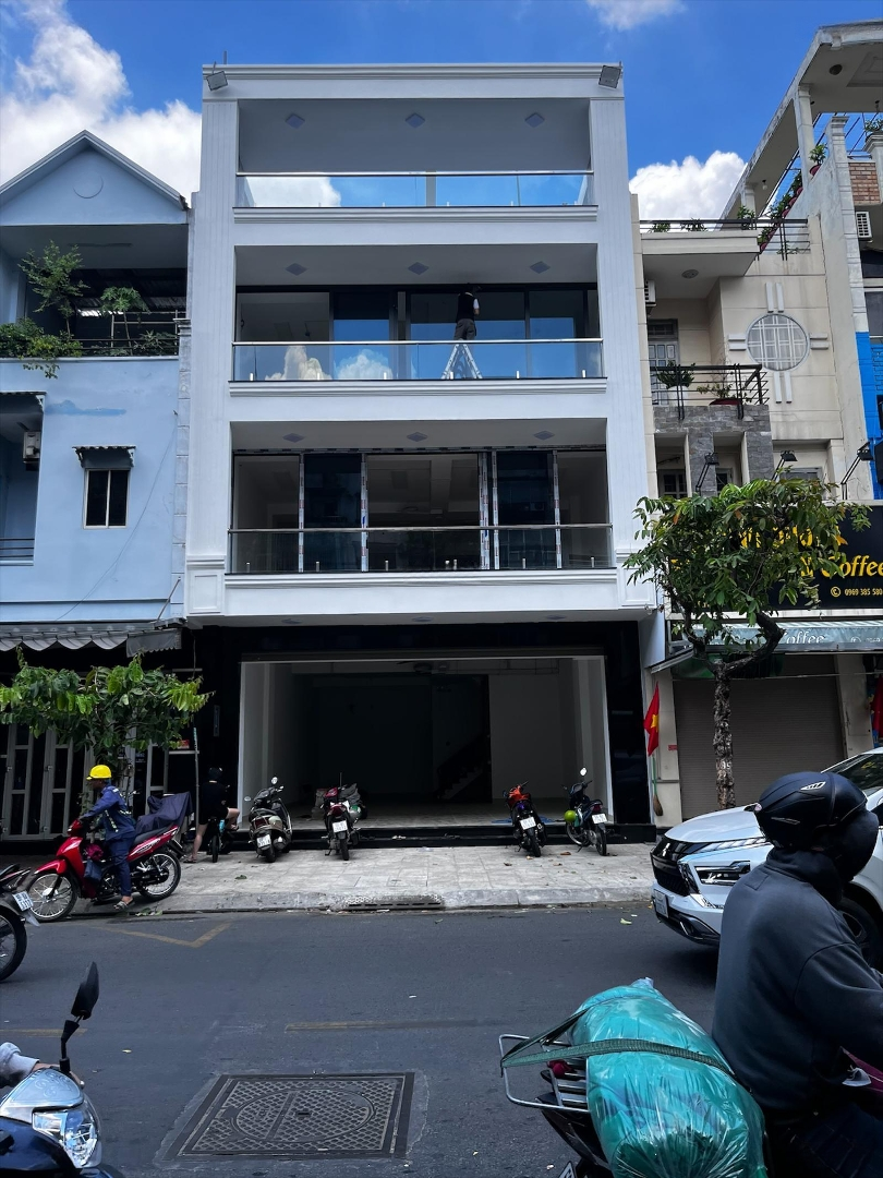 Cho Thuê Nhà Nguyên Căn Mặt Tiền Mới Xây, Diện Tích Lớn, 8 X 16M, Trung Tâm Quận Tân Phú
