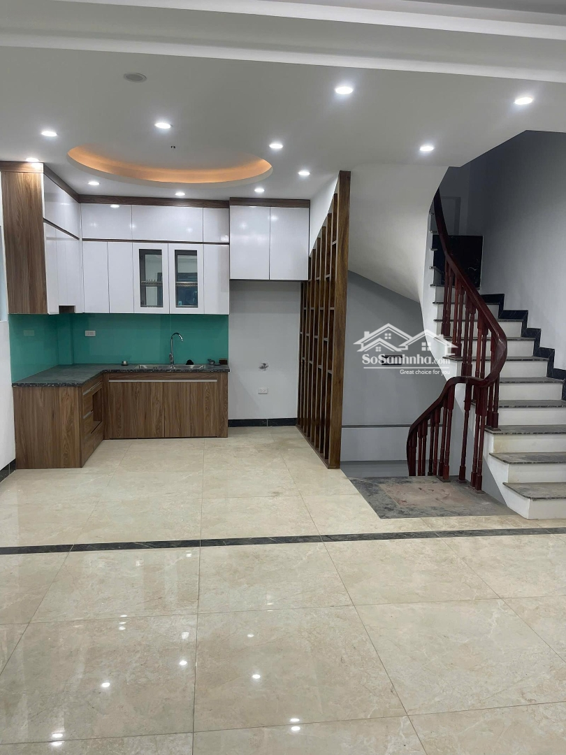 Cần Bán Nhà Ô Tô Đỗ Cửa, Nhà Đã Hoàn Thiện Có Thể Dọn Vào Ở Luôn, Nhà Gần Chợ Nên Có Thể Kinh Doanh