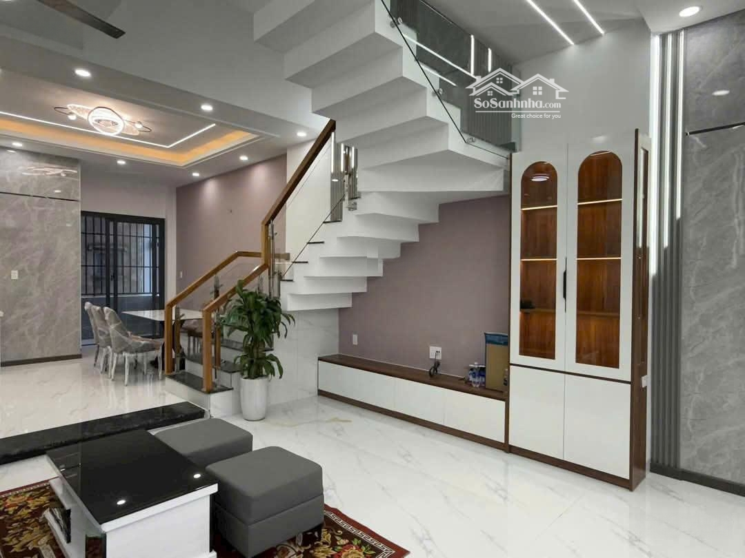 Bán Nhà 1 Trệt 2 Lầu Ngay Ngã 4 Hoà Lân, Cạnh Khu Dân Cư Vietsing Thuận An, Bình Dương