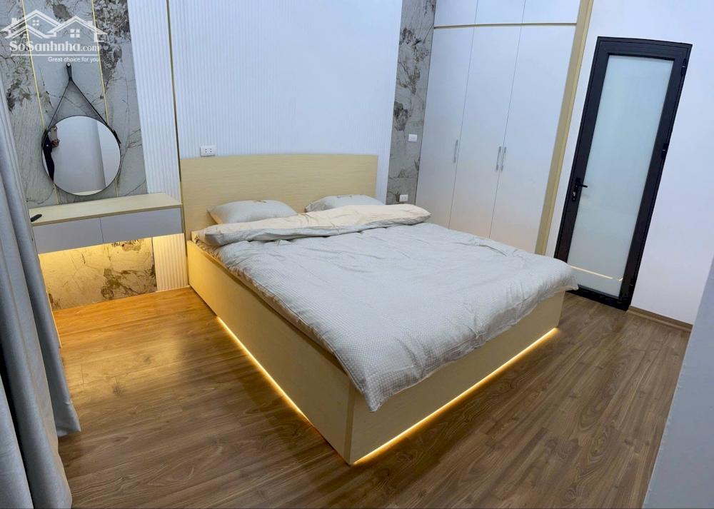 Cho thuê nhà Phố Khương Trung, 5 tầng x 25m2, 10.5 Triệu KD online kết hợp ở gđ, nhóm