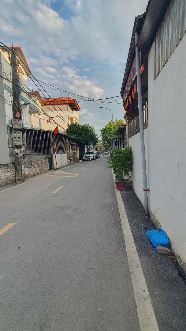Bán Nhà Mặt Đường Liên Xã Thọ Xuân Đan Phượng 114M2,Mặt Tiền8.1M, Nhà 2 Tầng 1 Tum, Giá 66 Triệu/M2