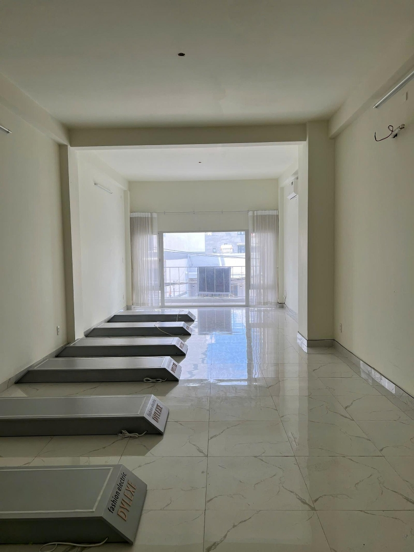Nhà Mặt Tiền Nguyễn Bỉnh Khiêm,4,5X18M,Trệt,3Lầu Suốt, 27 Triệu/Th
