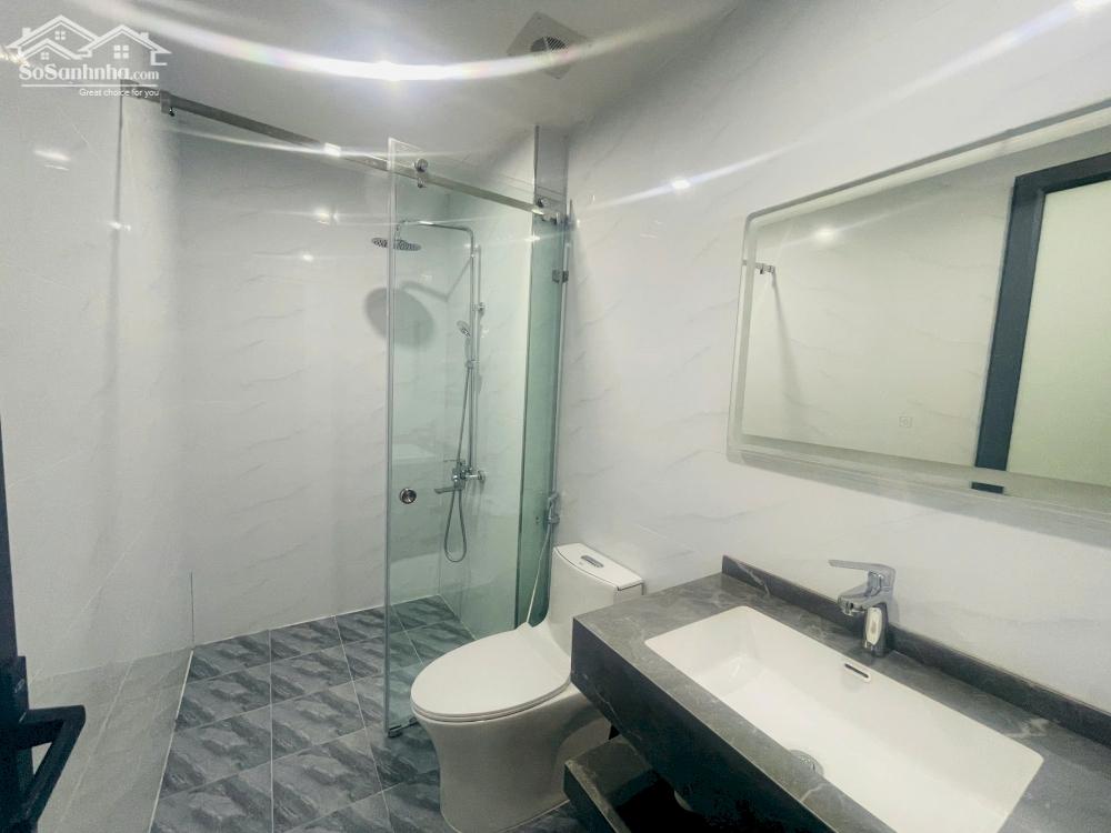 Nhà cực đẹp 43m2x7T thang máy, 10m ra phố, ôtô, đầy đủ nội thất phố Hoàng Quốc Việt- Phạm Văn Đồng.