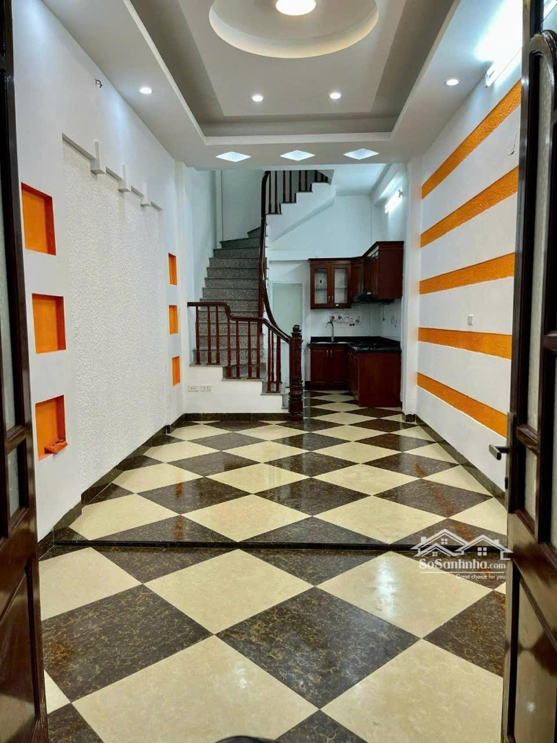 Hoàng Hoa Thám - Bưởi- Nhà Dân Xây
35M, 5Tầng. Chỉ 8,45Tỷ