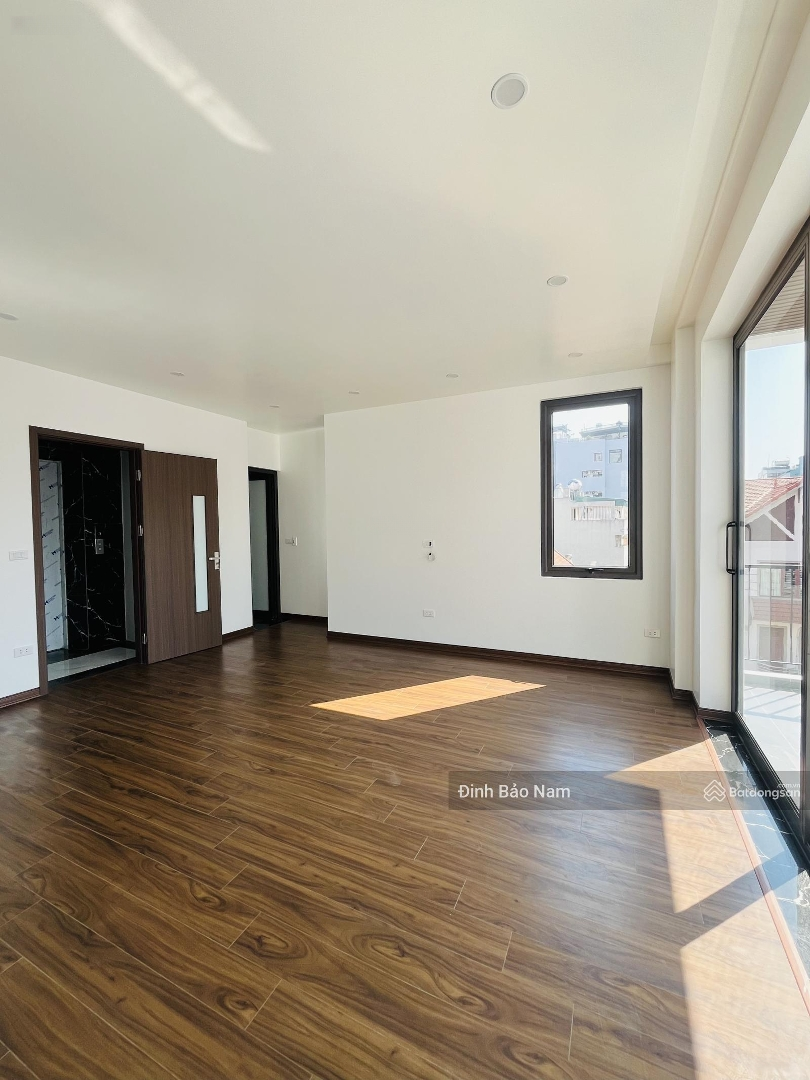 Hồ Tây - Nhà Đẹp Sẵn 7 Tầng Thang Máy - Lô Góc 3 Thoáng Vĩnh Viễn - Ô Tô Vào Nhà - View Hồ Và Lotte