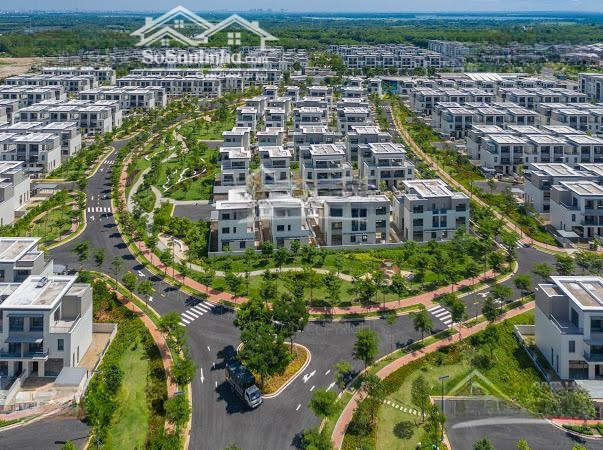 Nhà Phố Big Swanpark Cực Đẹp, 145M², Cạnh Công Viên Nội Khu, Kế Dãy Shop House, Giá Chỉ 5.3 Tỷ