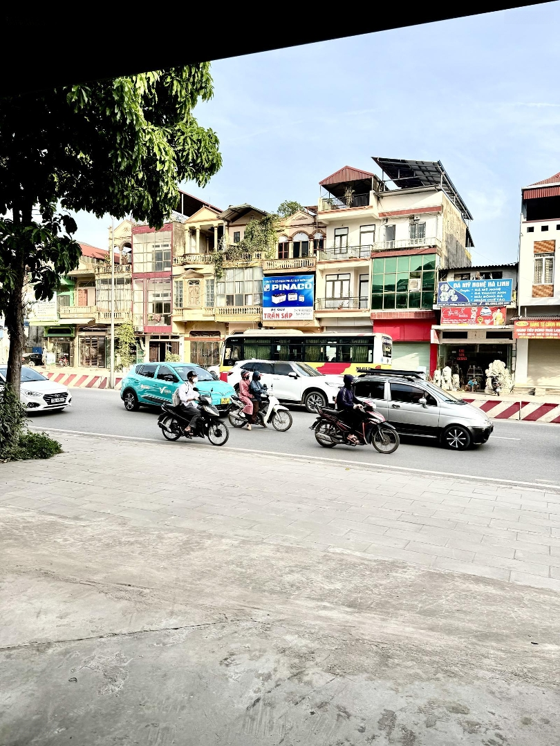 Chính Chủ Bán Nhà Mặt Phố Kd Tốt Gần Bến Xe Gần Go 261M Thổ Cư - Liên Hệ: 0983112234