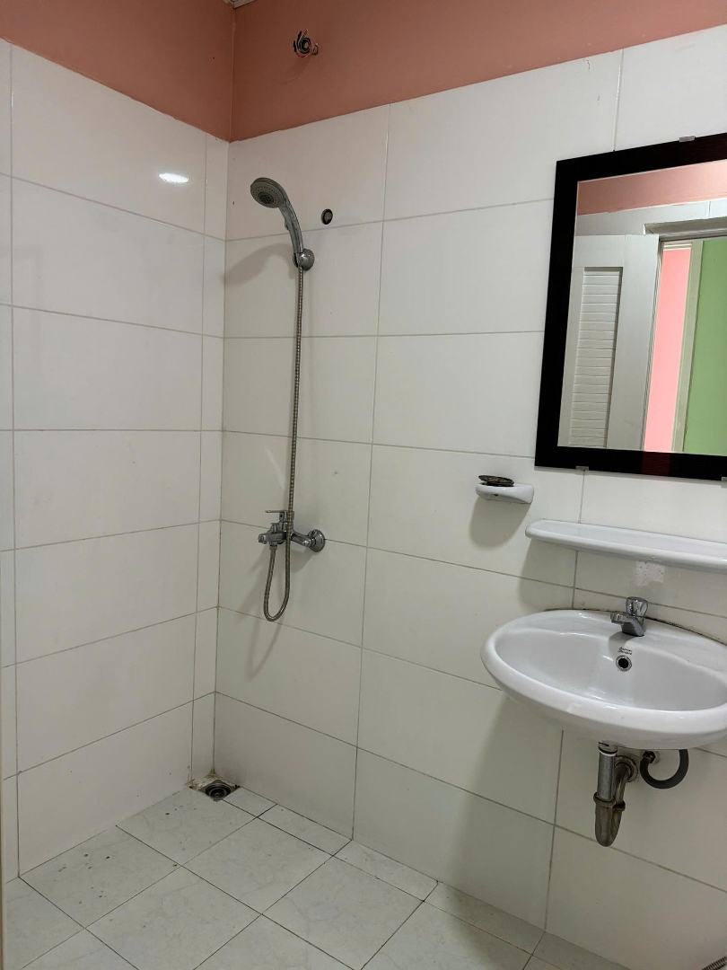 Cần Bán Ch Topaz 2 Phòng Ngủ 2 Vệ Sinh/ Bàn Giao Trống - Đang Có Sẵn Hđ Thuê / Tầng 2X - Giá Bán 2,850 Tỷ
