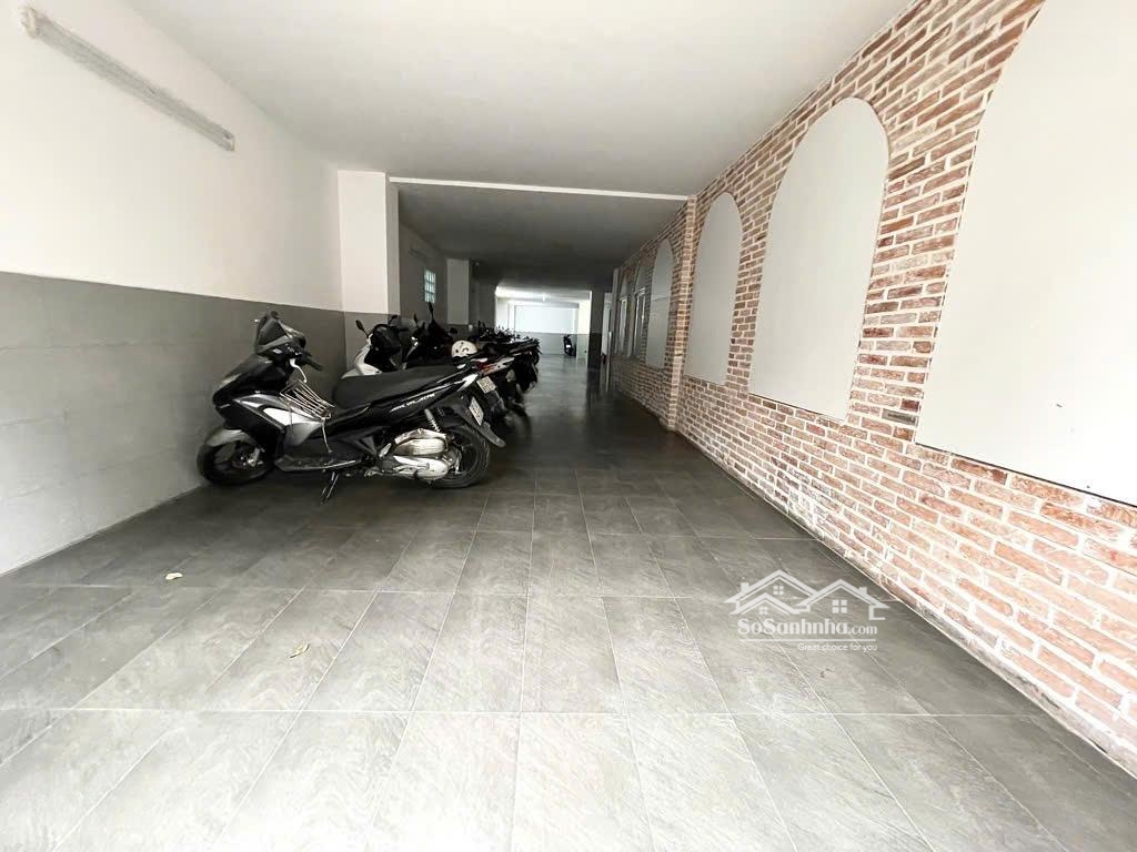 Vua Dòng Tiền - 200 Triệu/Tháng - Hẻm Xe Tải Qua - 200M (8X27) Vuông 6 Tầng Thang Máy