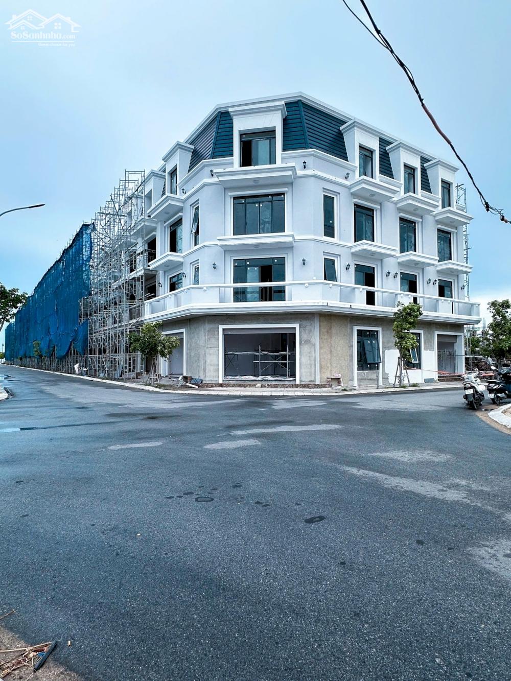 CHỈ TỪ 900 TRIỆU (15%) - SỞ HỮU NGAY CĂN NHÀ PHỐ 4 TẦNG NGAY TRUNG TÂM MẶT BIỂN KHÁNH HÒA