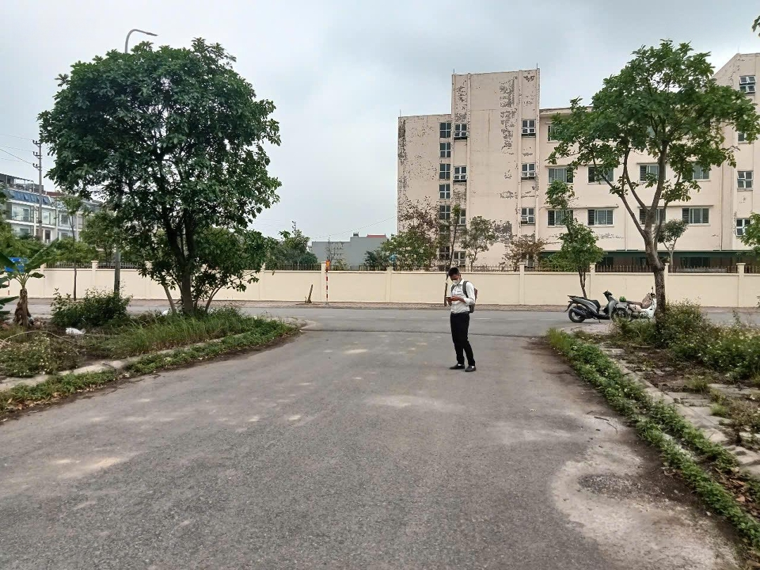 Lô Góc, Diện Tích 122M2, Đối Diện Cổng Trường Thcs Nguyễn Cao Phường Phượng Mao, Quế Võ, Bắc Ninh