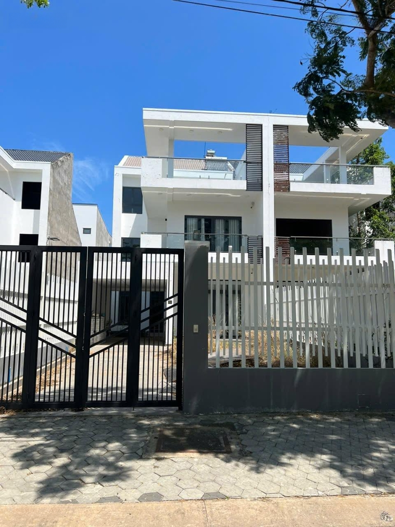 Cho Thuê Biệt Thự Liền Kề La Maison Cần Giờ. 256M2 1 Trệt 2 Lầu 4 Phòng Ngủ Nội Thất Có Sẵn Giá 30 Triệu/Th