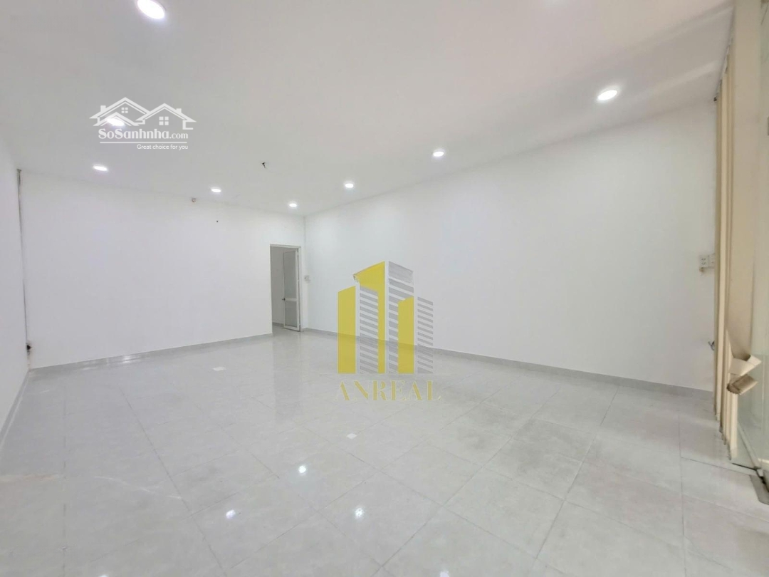 Nhà Cấp 4 Trống Suốt 5X20M Giá Bán 17 Triệu Phù Hợp Văn Phòng - Kho