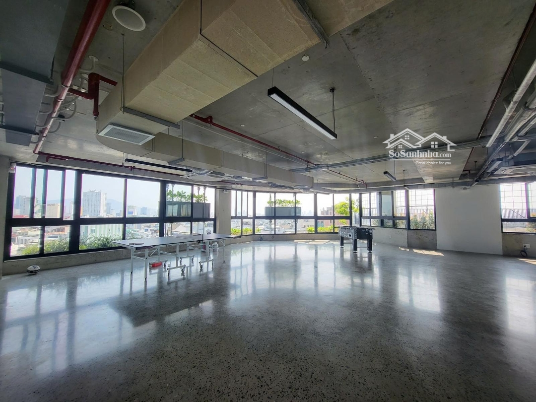 Văn Phòng Diện Tích Linh Hoạt 100 - 240M2 Đường Lê Đình Lý, Thiết Kế Đẹp, Vị Trí Trung Tâm